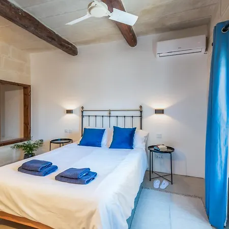 בית נופש Dar Ta' Betta With Private Pool Għarb