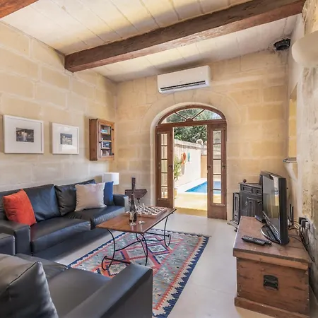 Dar Ta' Betta With Private Pool *