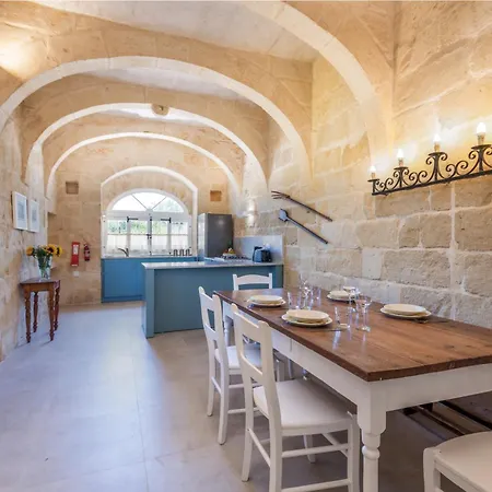 Dar Ta' Betta With Private Pool Holiday home *